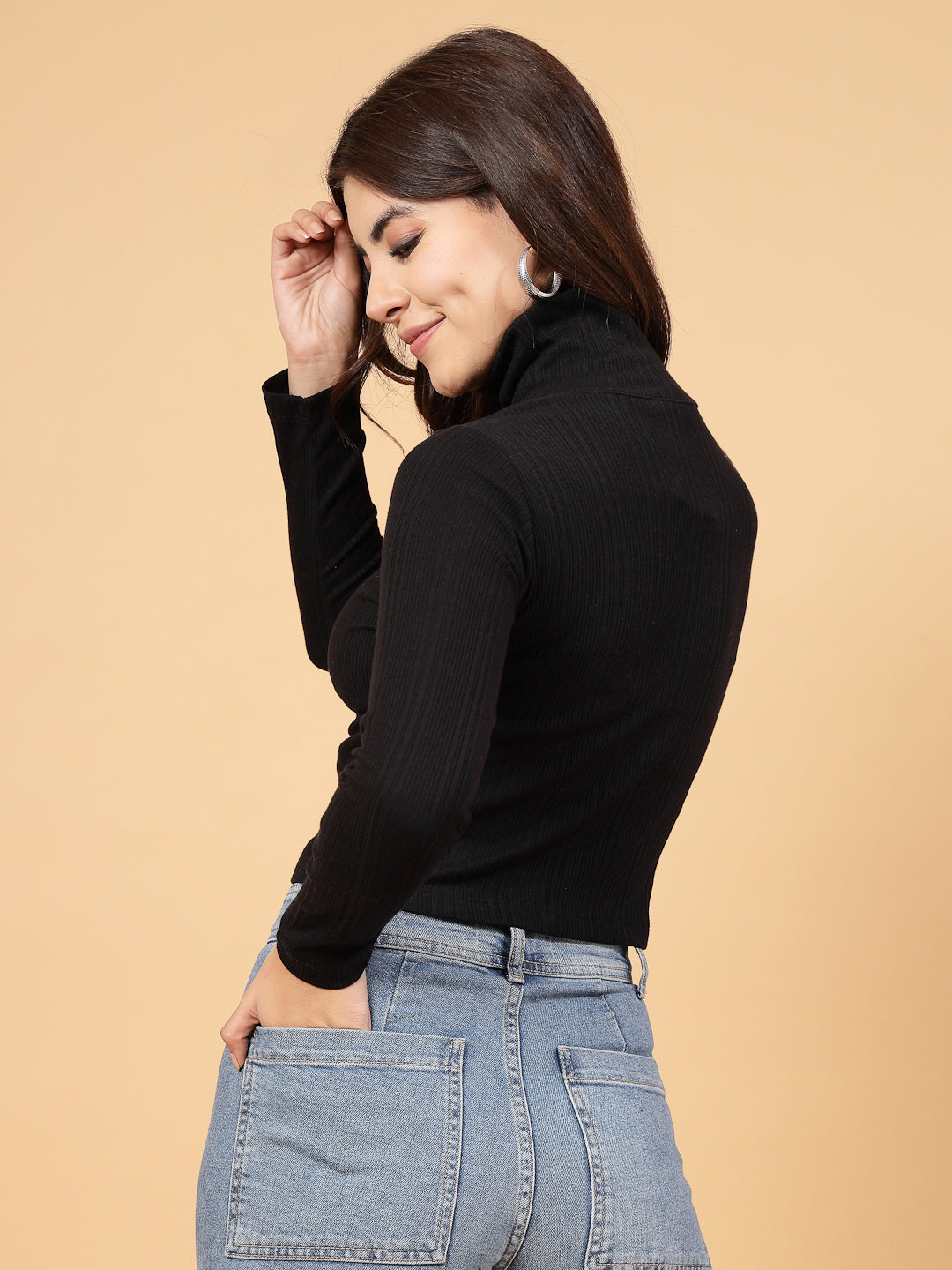 Women Solid Black Full Sleeves Crop Top