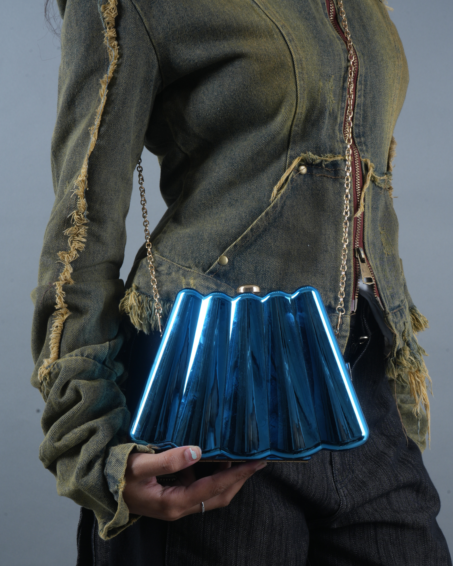 Azure Prism ā The Sculpted Elegance Bag