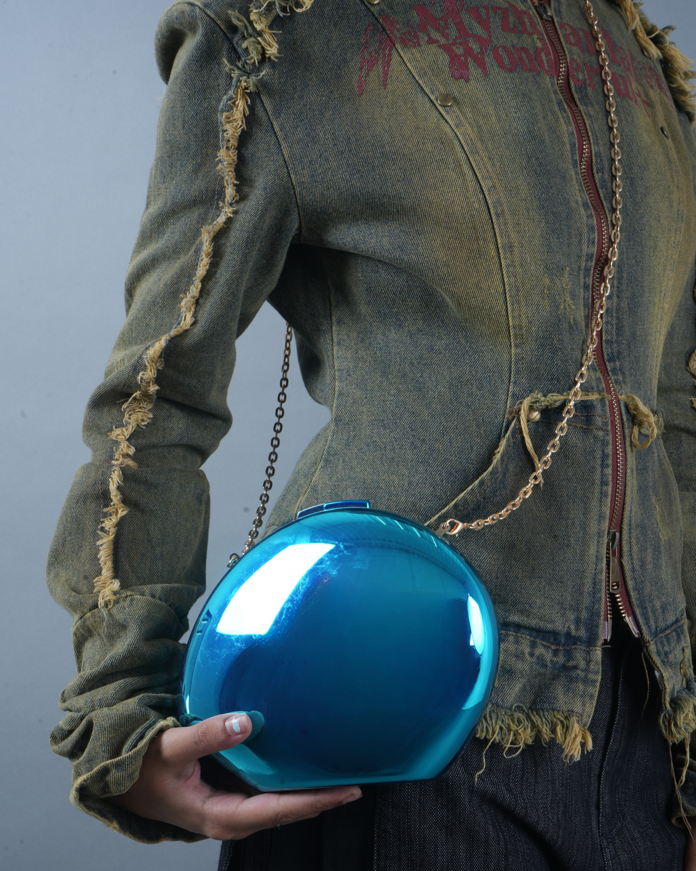 Celestial Capsule ā The Futuristic Chic Bag