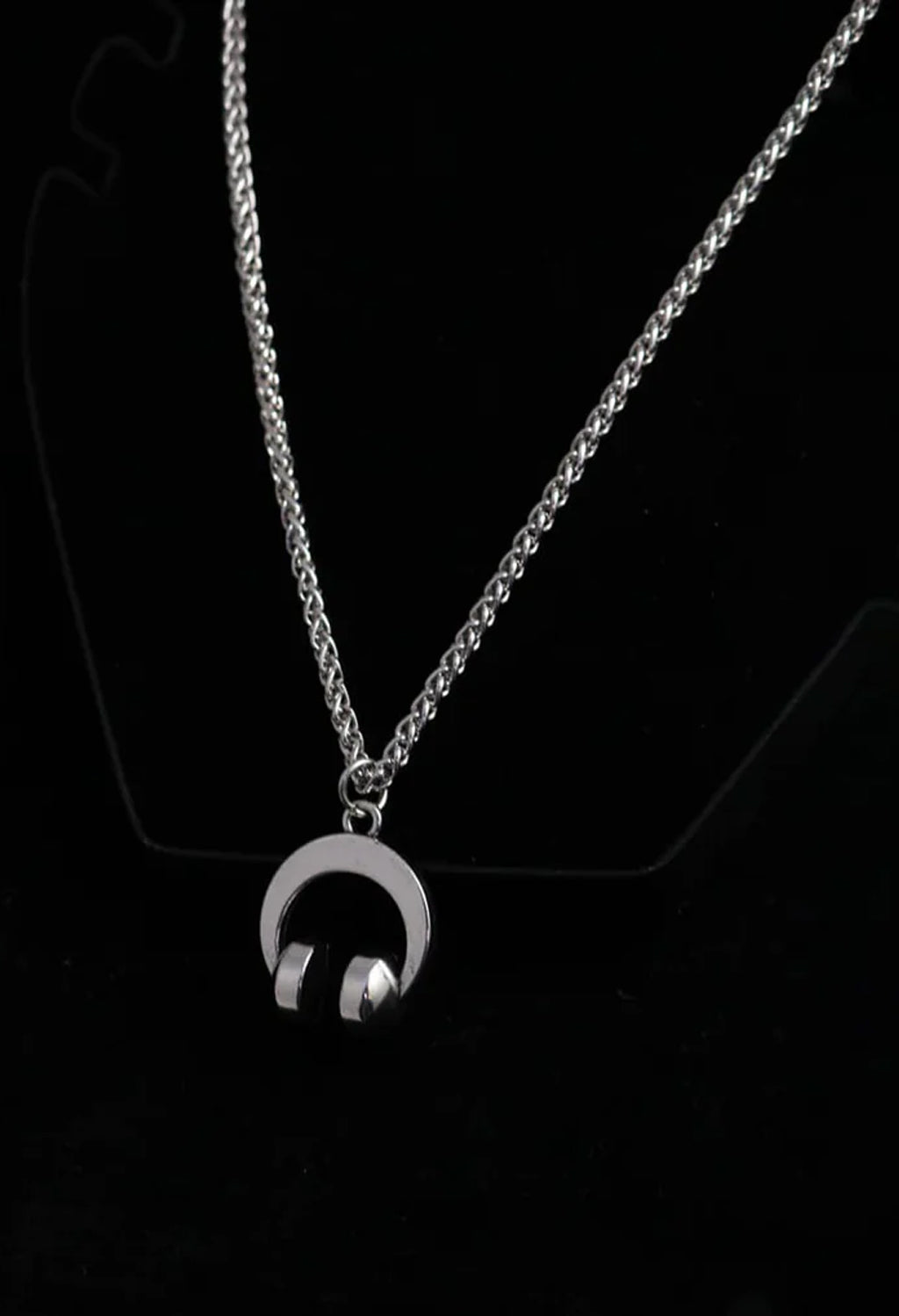 La Musique Locket With Chain Silver Pleated Stainless Steel Pendent For Men By Offmint