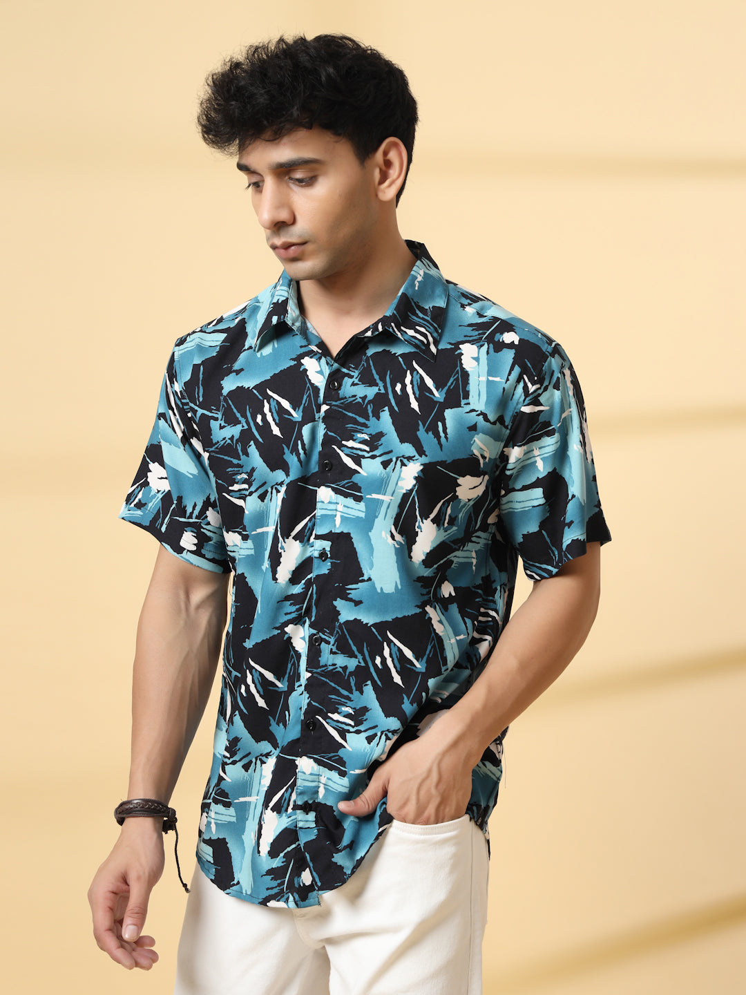 Men Printed Cut Away Collar Multicolor Casual Shirt