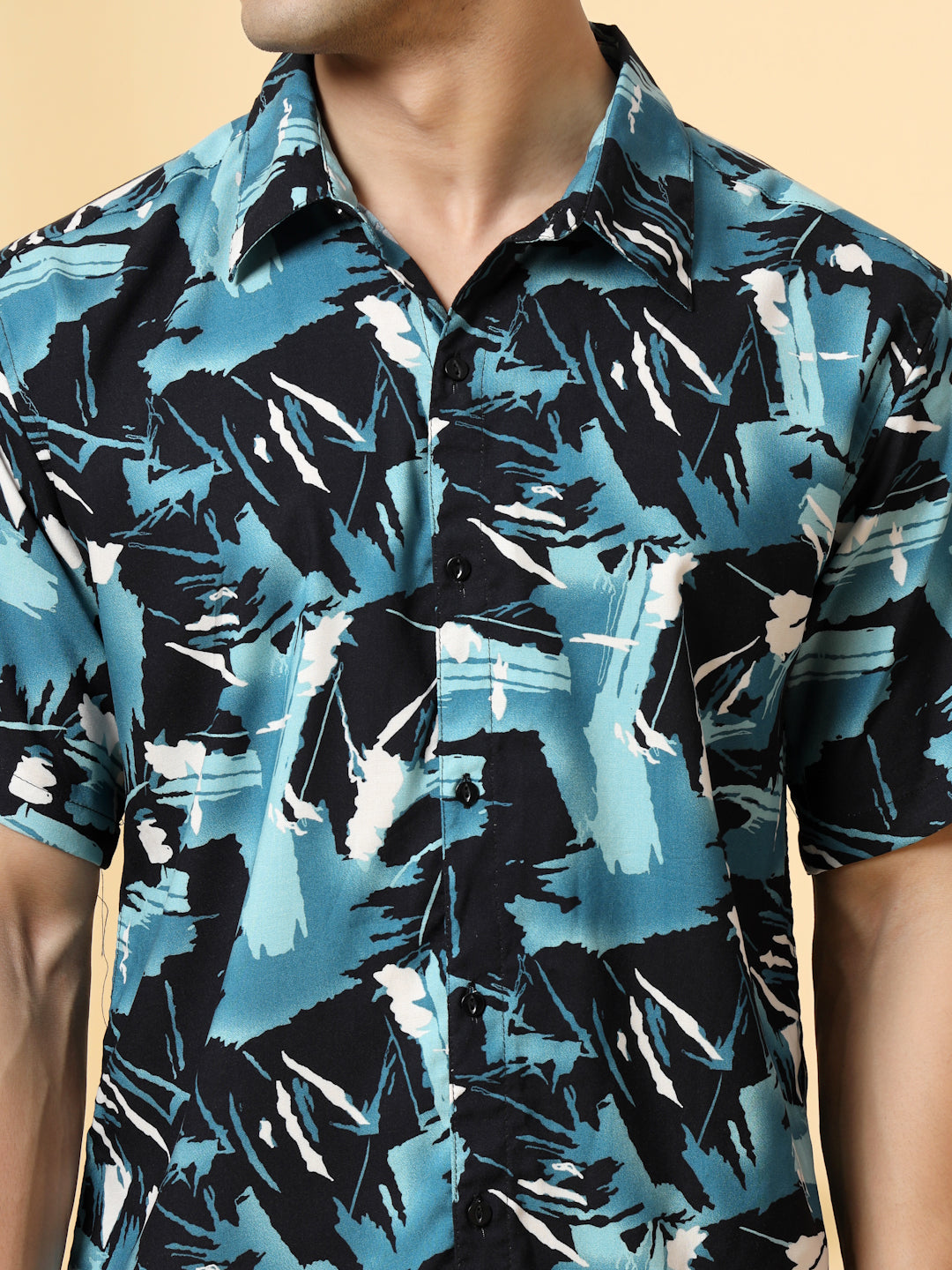 Men Printed Cut Away Collar Multicolor Casual Shirt