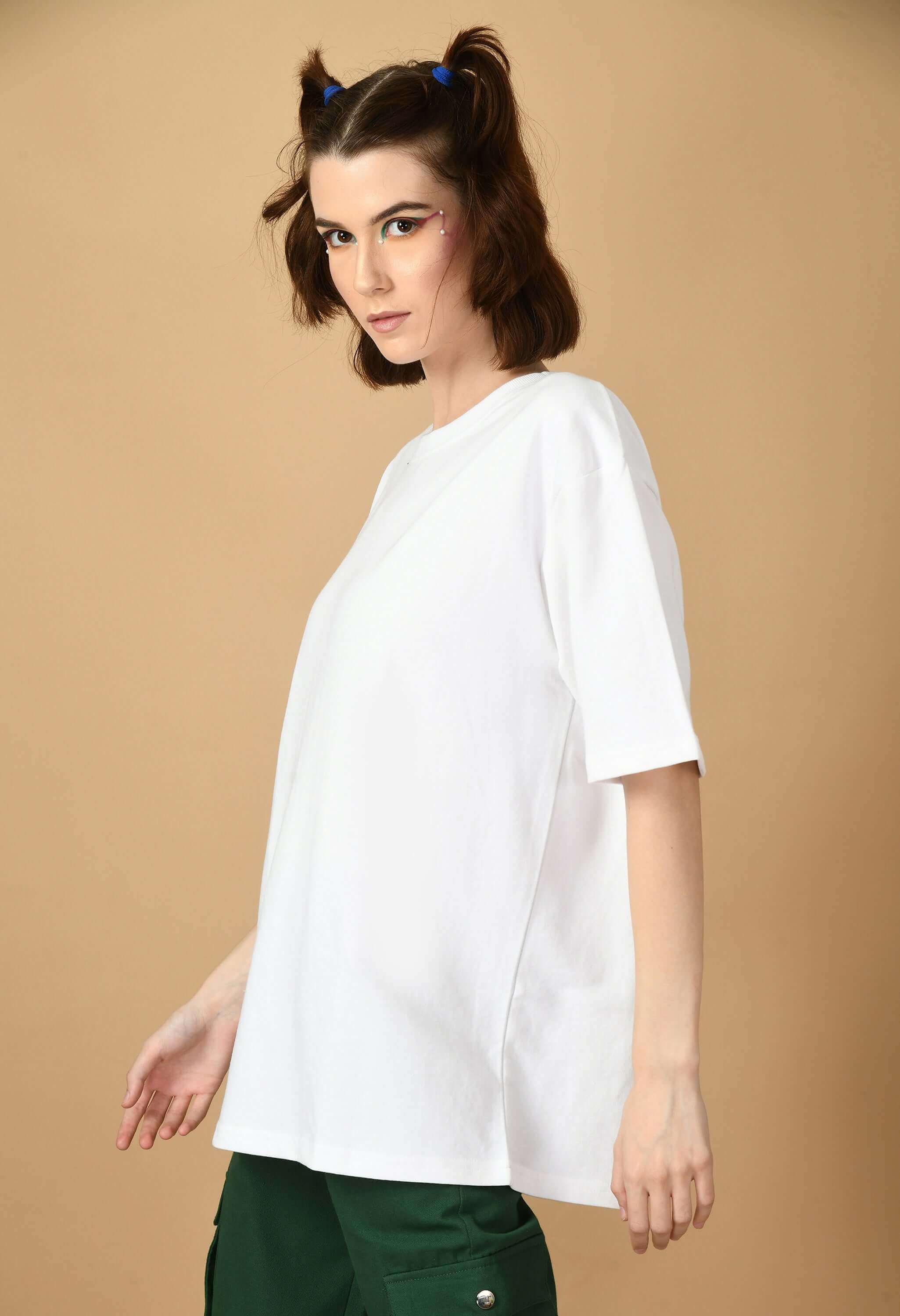 White plain color oversized t-shirt