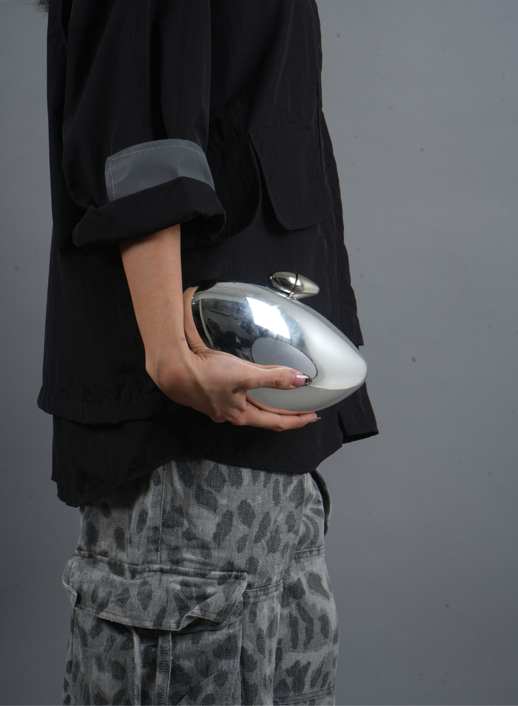 Eclipse Metallic Clutch
