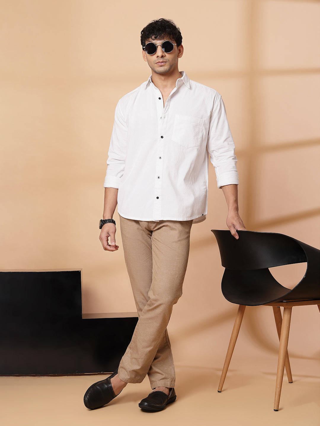 Men White Corduroy Cut Away Collar  Casual Shirt