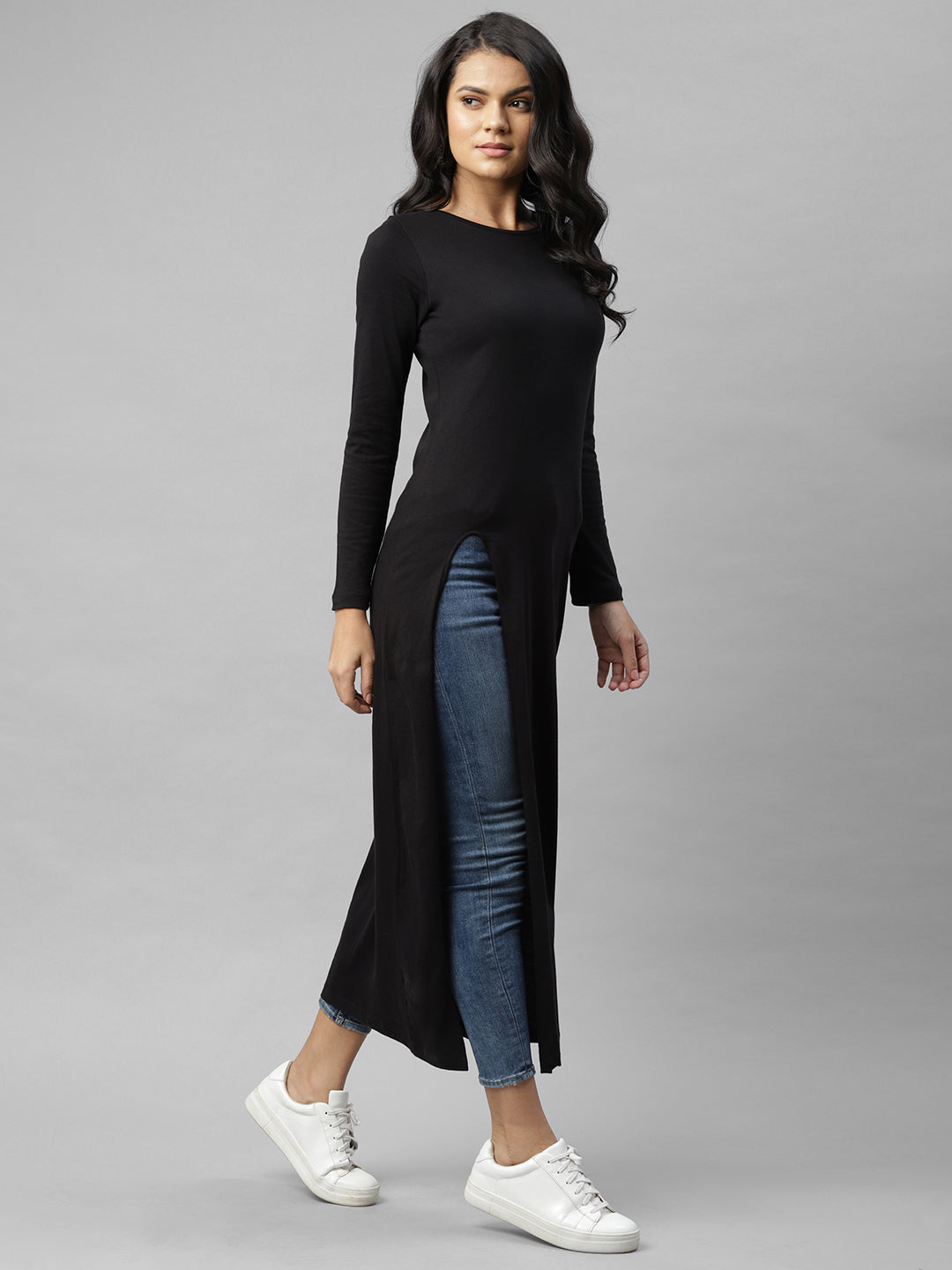Women Black Solid Round Neck Longline Regular Fit Top