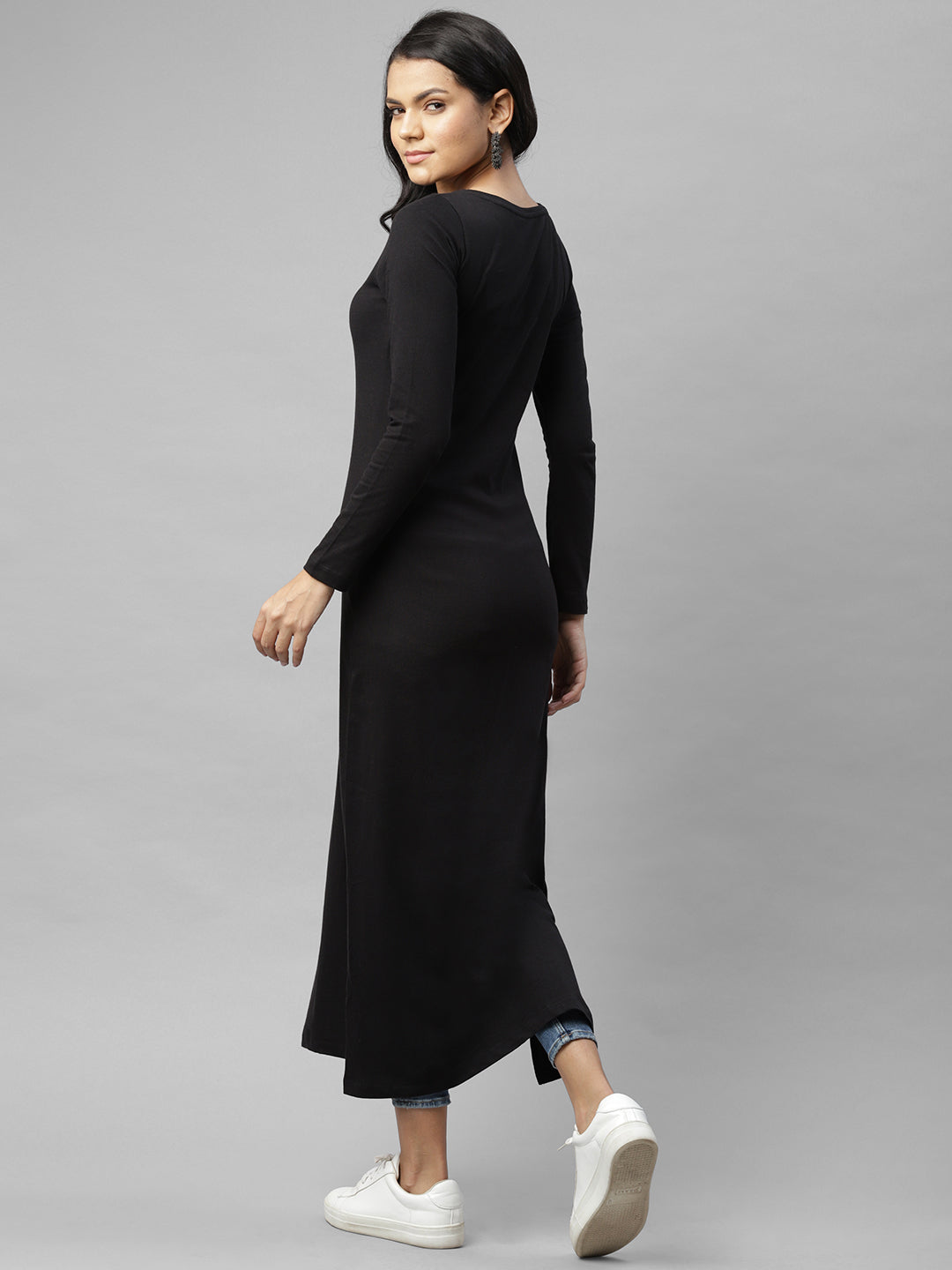 Women Black Solid Round Neck Longline Regular Fit Top